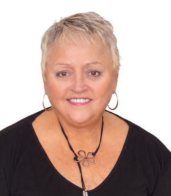 Portrait of Helene Higgins, Executive  Assistant / Office Coordinator.